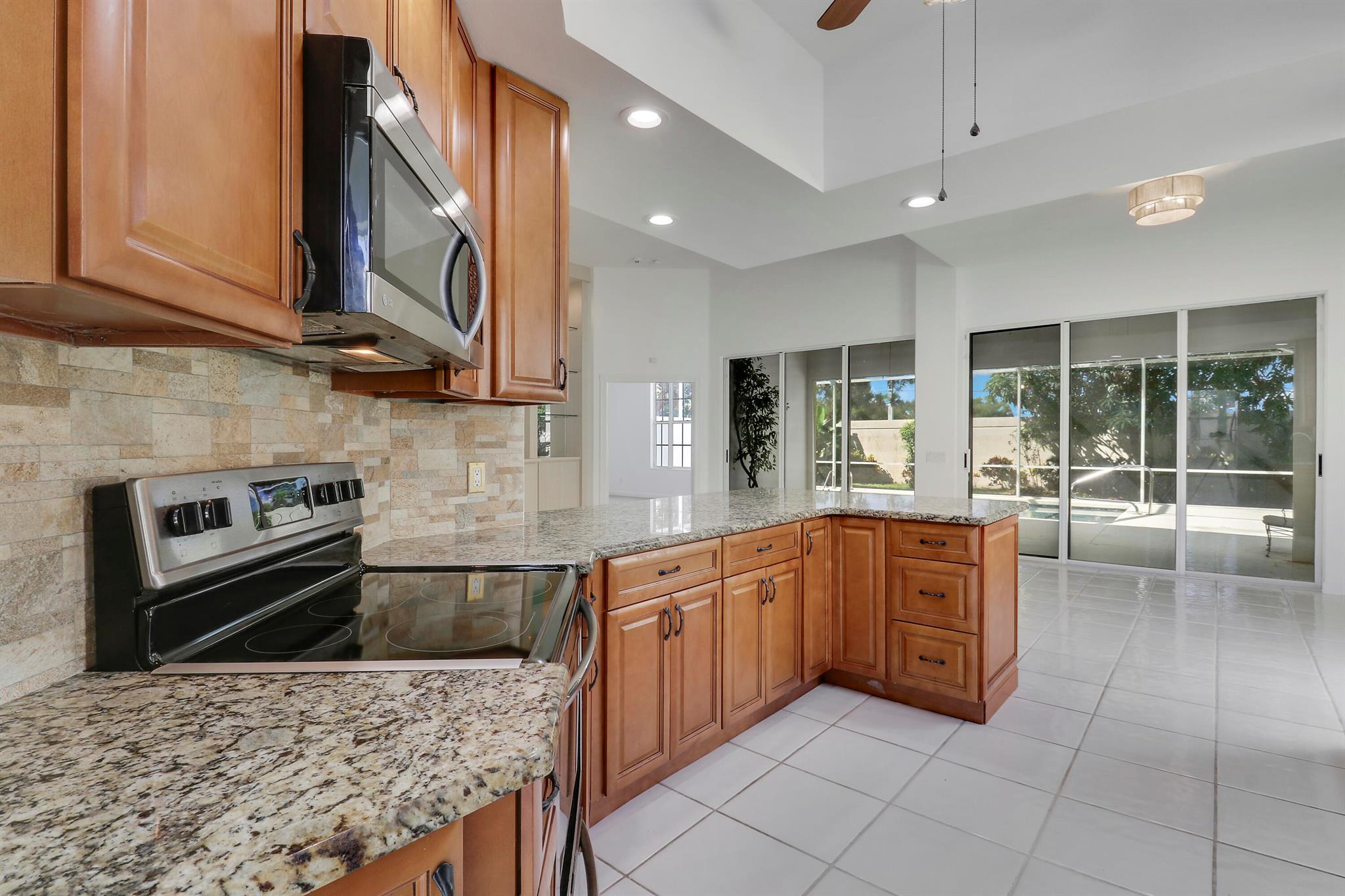 220 NW Bentley Circle