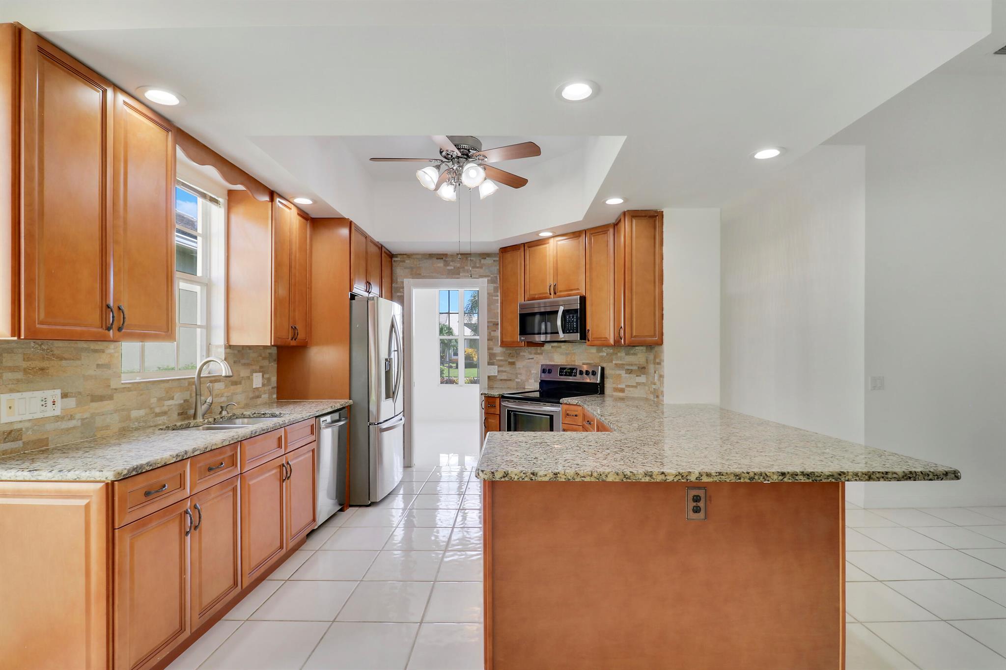 220 NW Bentley Circle