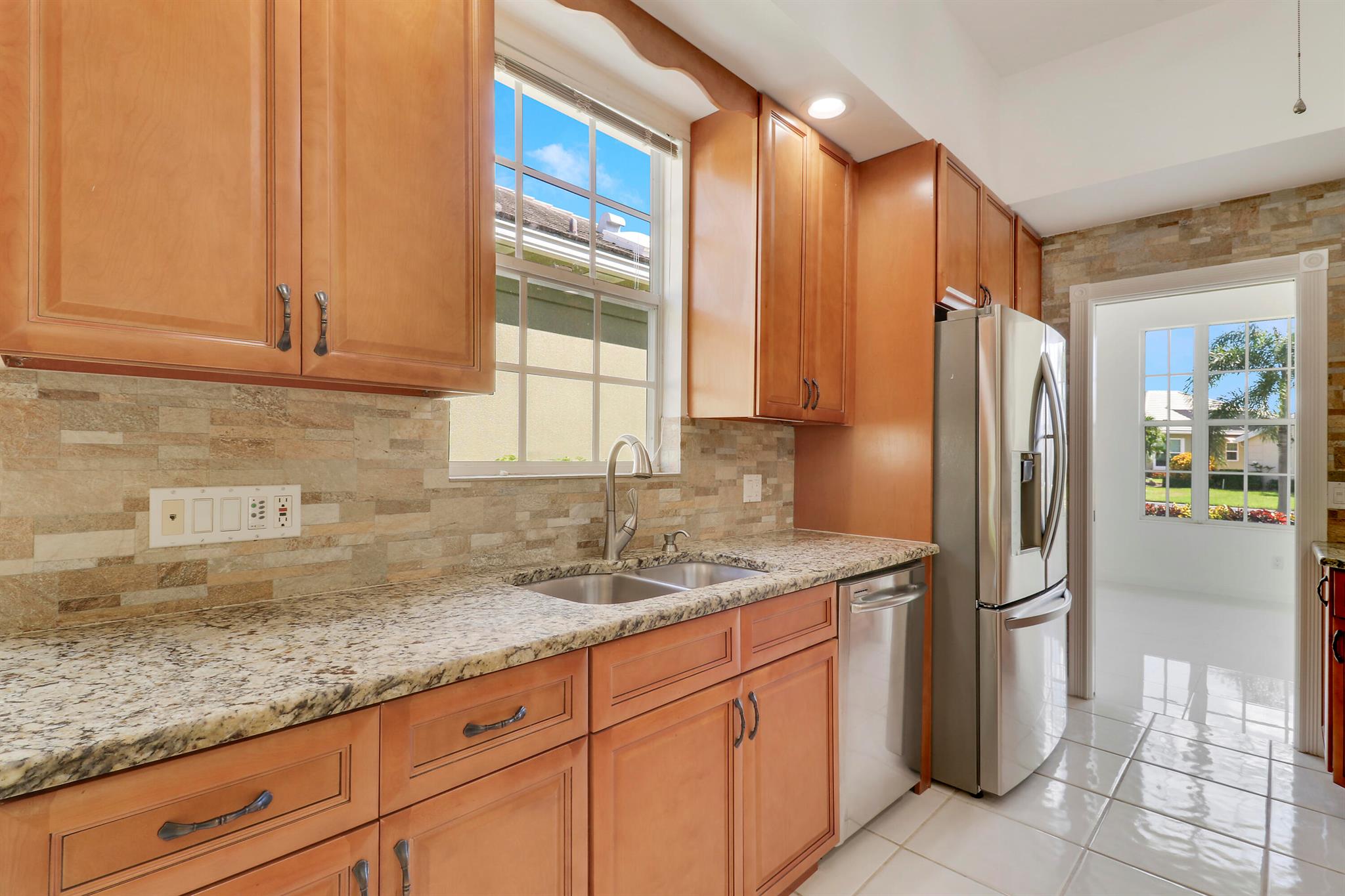 220 NW Bentley Circle