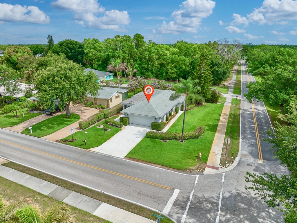 Photo of 9901 SE Little Club Way N, Tequesta, FL 33469 (MLS # B26038497)