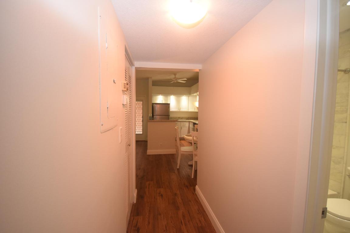 Lakes of Delray  Witney - Residential Lease