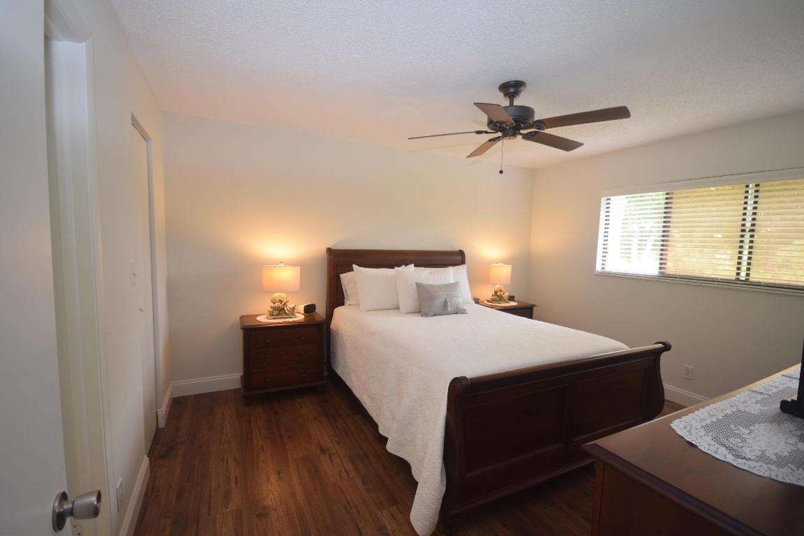 Lakes of Delray  Witney - Residential Lease