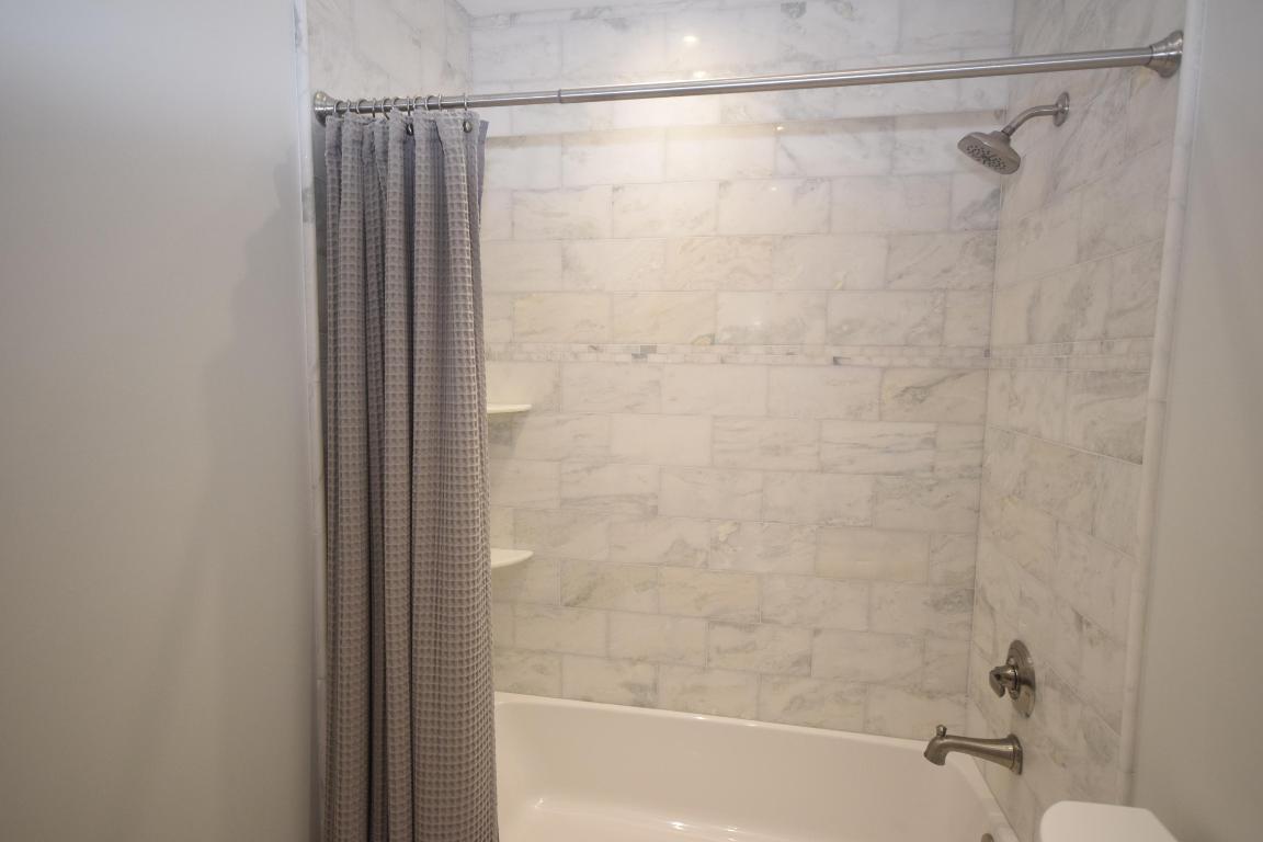 Lakes of Delray  Witney - Residential Lease