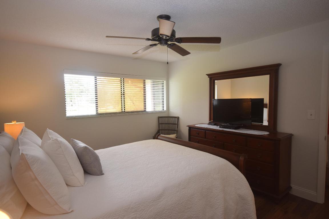 Lakes of Delray  Witney - Residential Lease