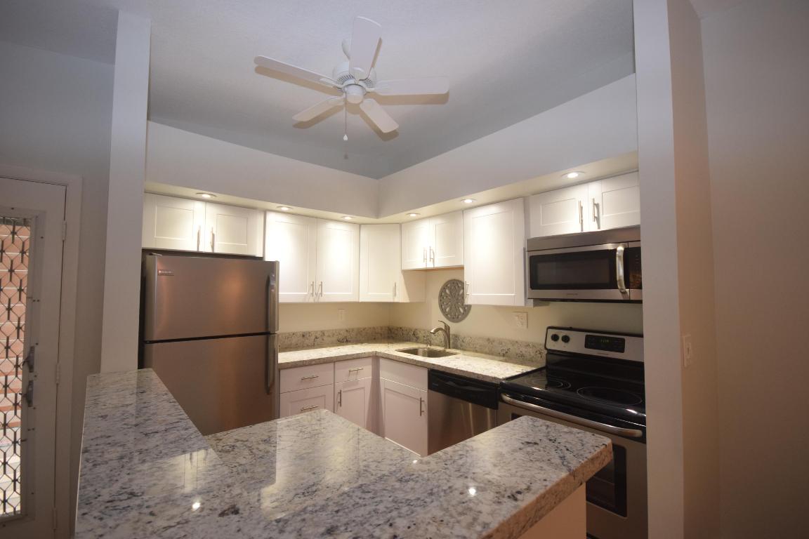 Lakes of Delray  Witney - Residential Lease