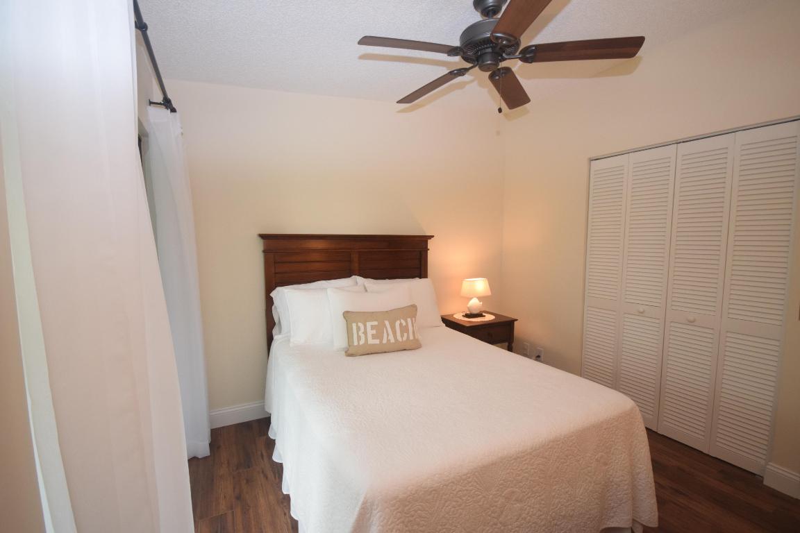 Lakes of Delray  Witney - Residential Lease