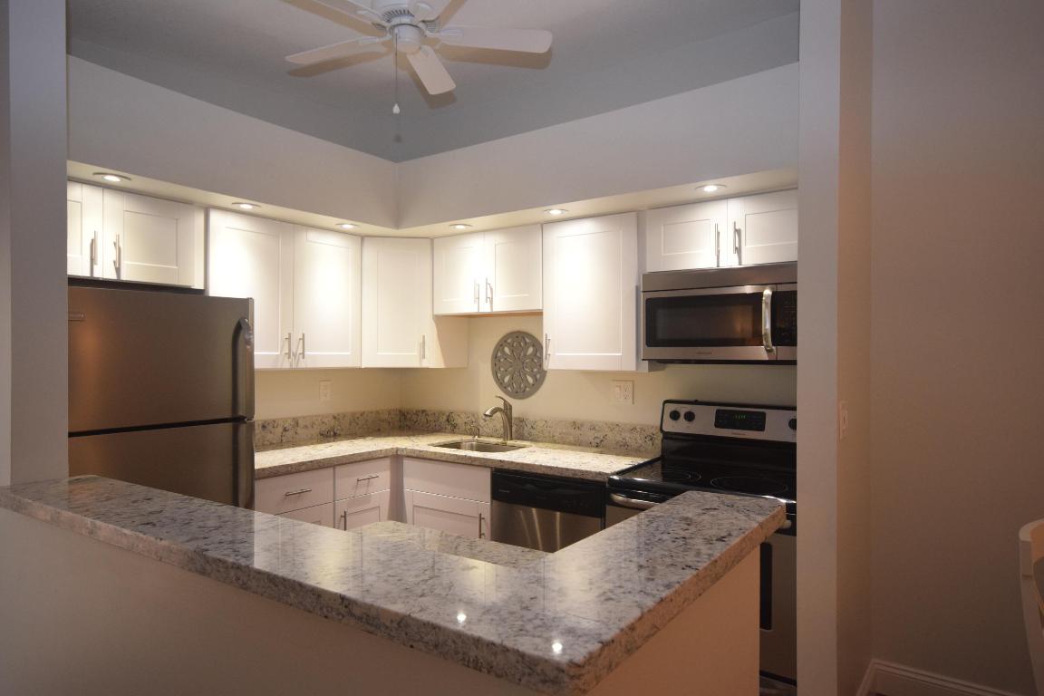 Lakes of Delray  Witney - Residential Lease