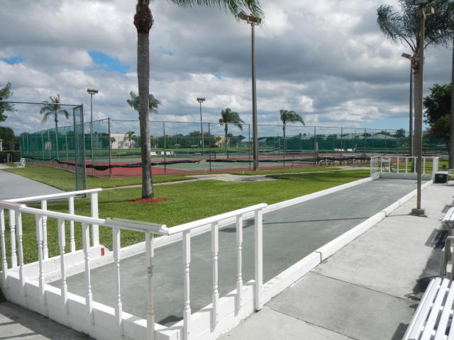 Lakes of Delray  Witney - Residential Lease