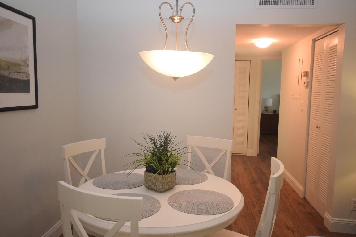 Lakes of Delray  Witney - Residential Lease