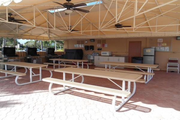 Lakes of Delray  Witney - Residential Lease