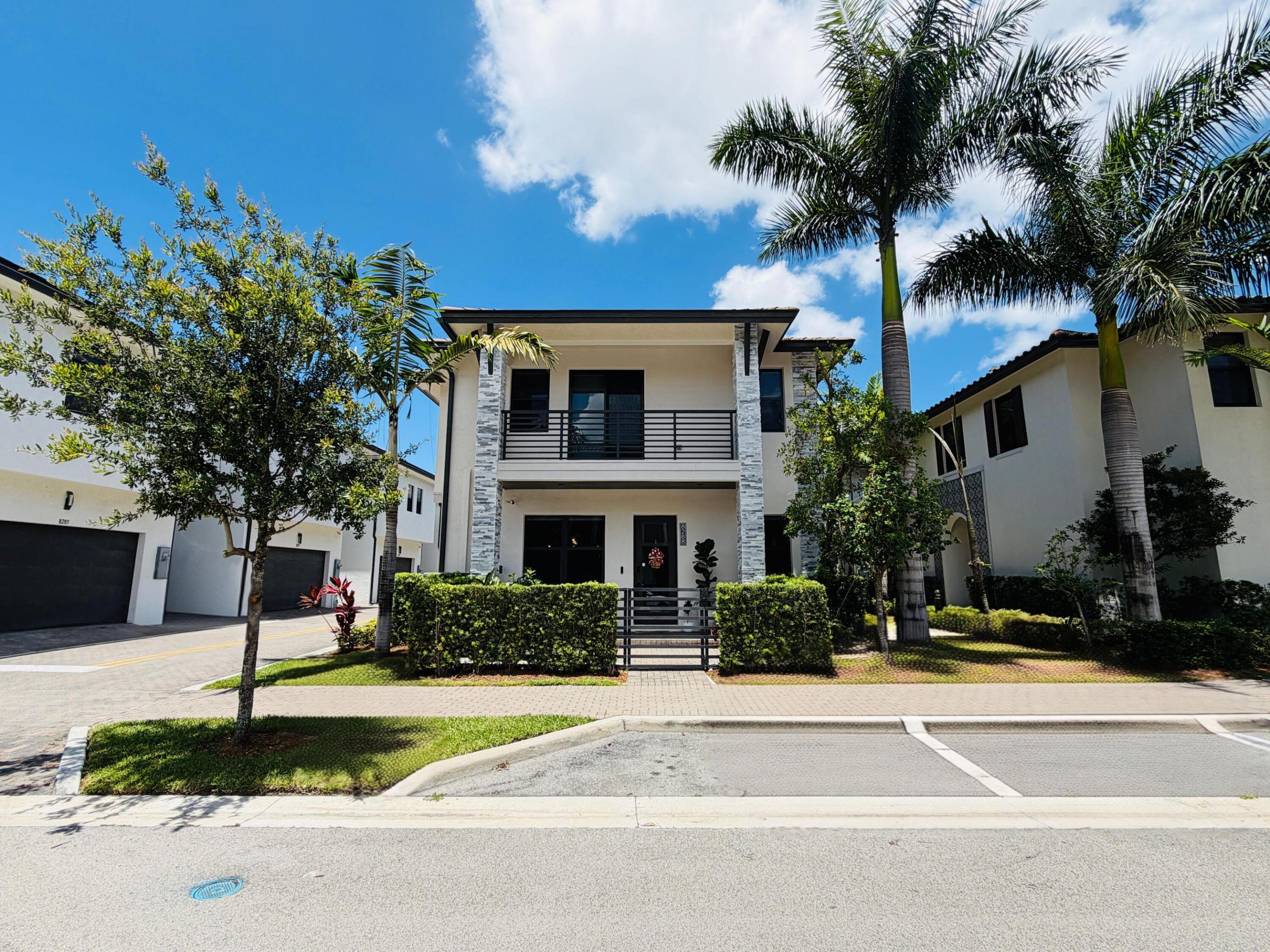 8288 NW 44th Terrace, Doral FL 33166