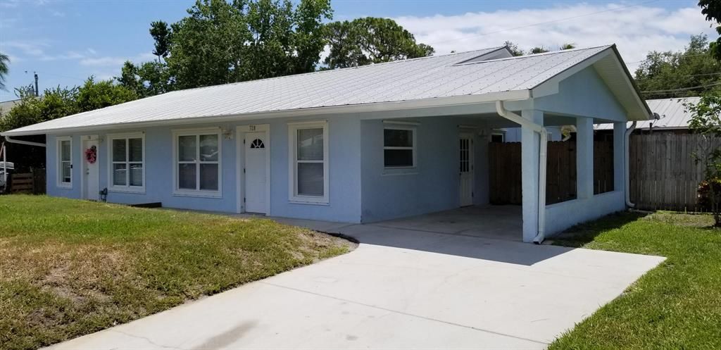 Photo of 728 SW 36th Terrace, Palm City, FL 34990 (MLS # R10714704)