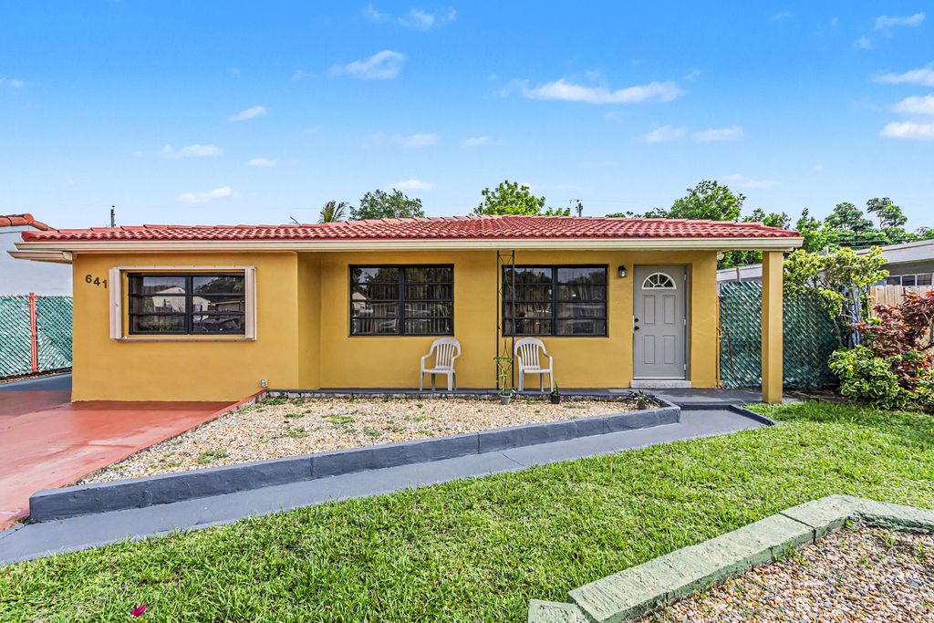 Photo of 6417 SW 23rd Street, Miramar, FL 33023 (MLS # B26035606)