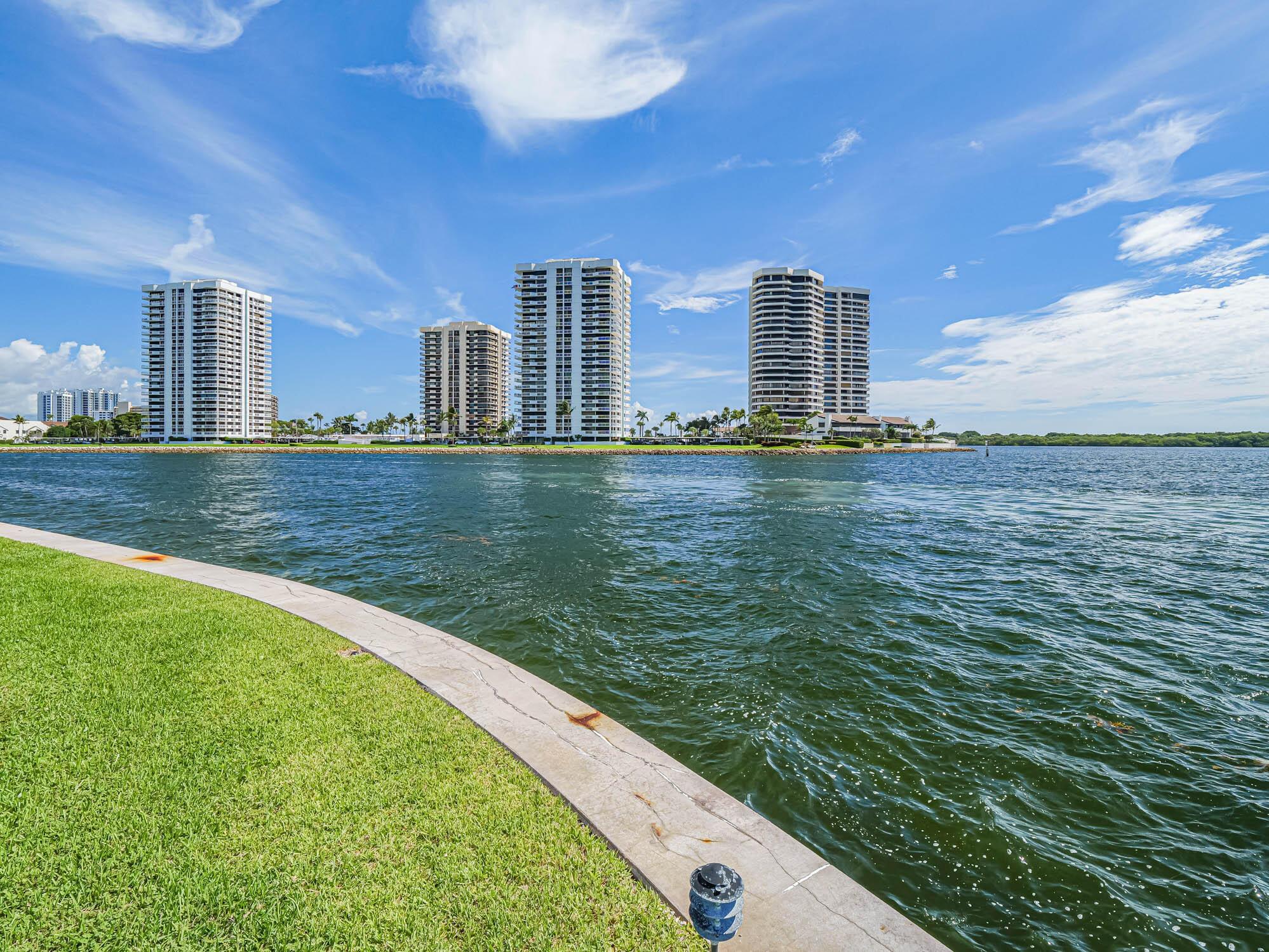 YACHT HARBOUR LANDINGS CO - Residential Lease