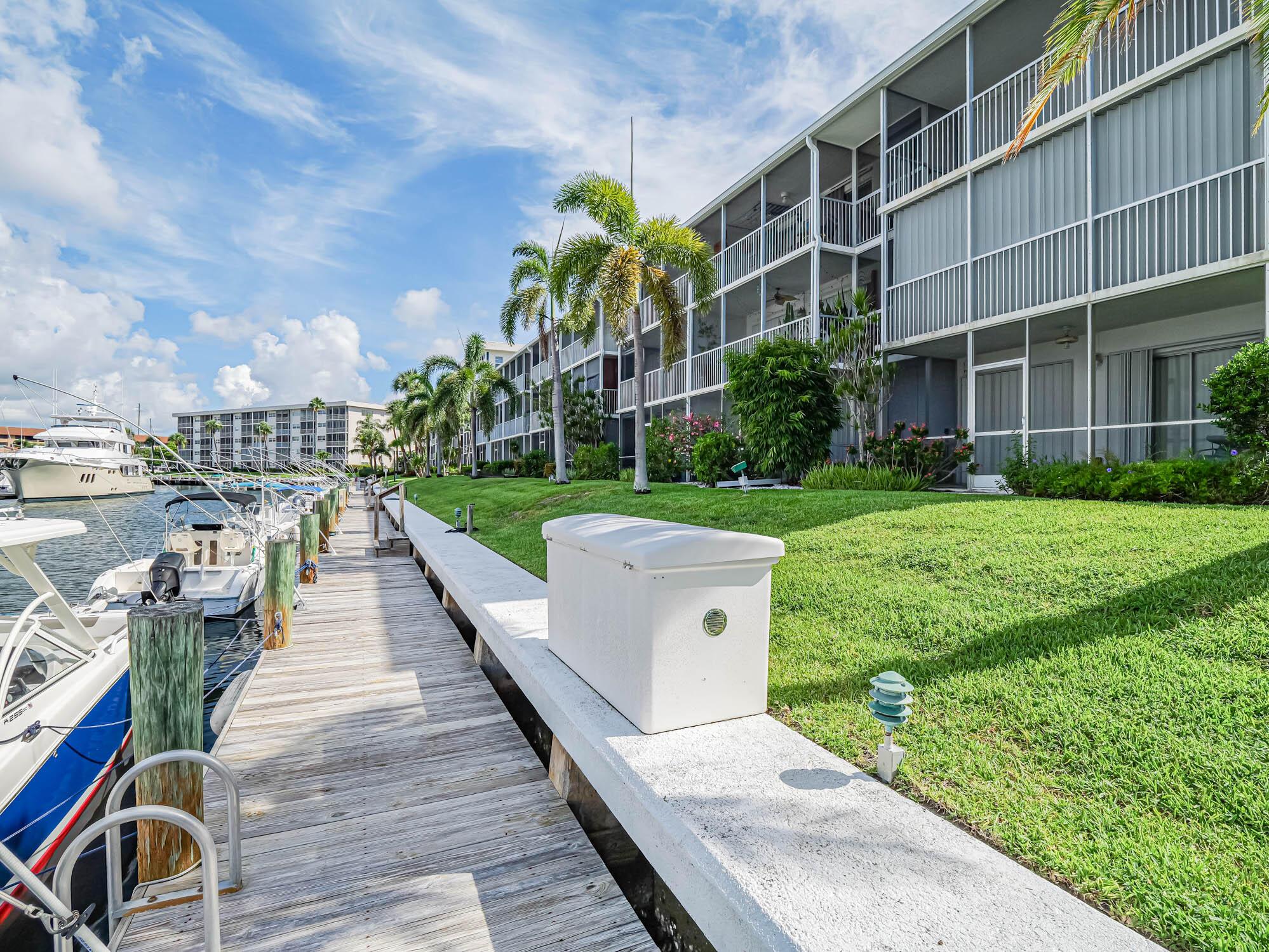 YACHT HARBOUR LANDINGS CO - Residential Lease
