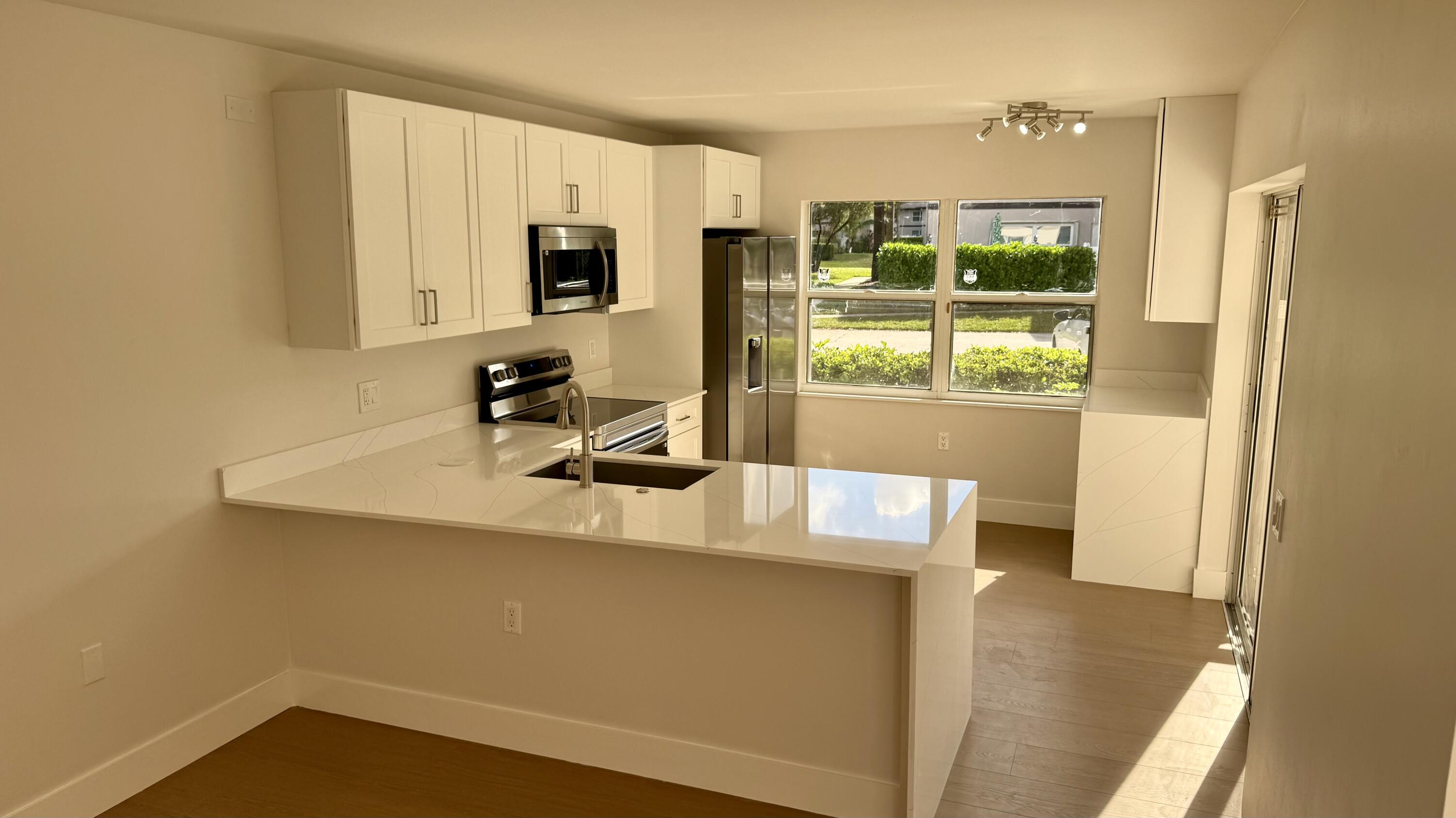 STAMFORD AT ROYAL PALM BEACH - Residential