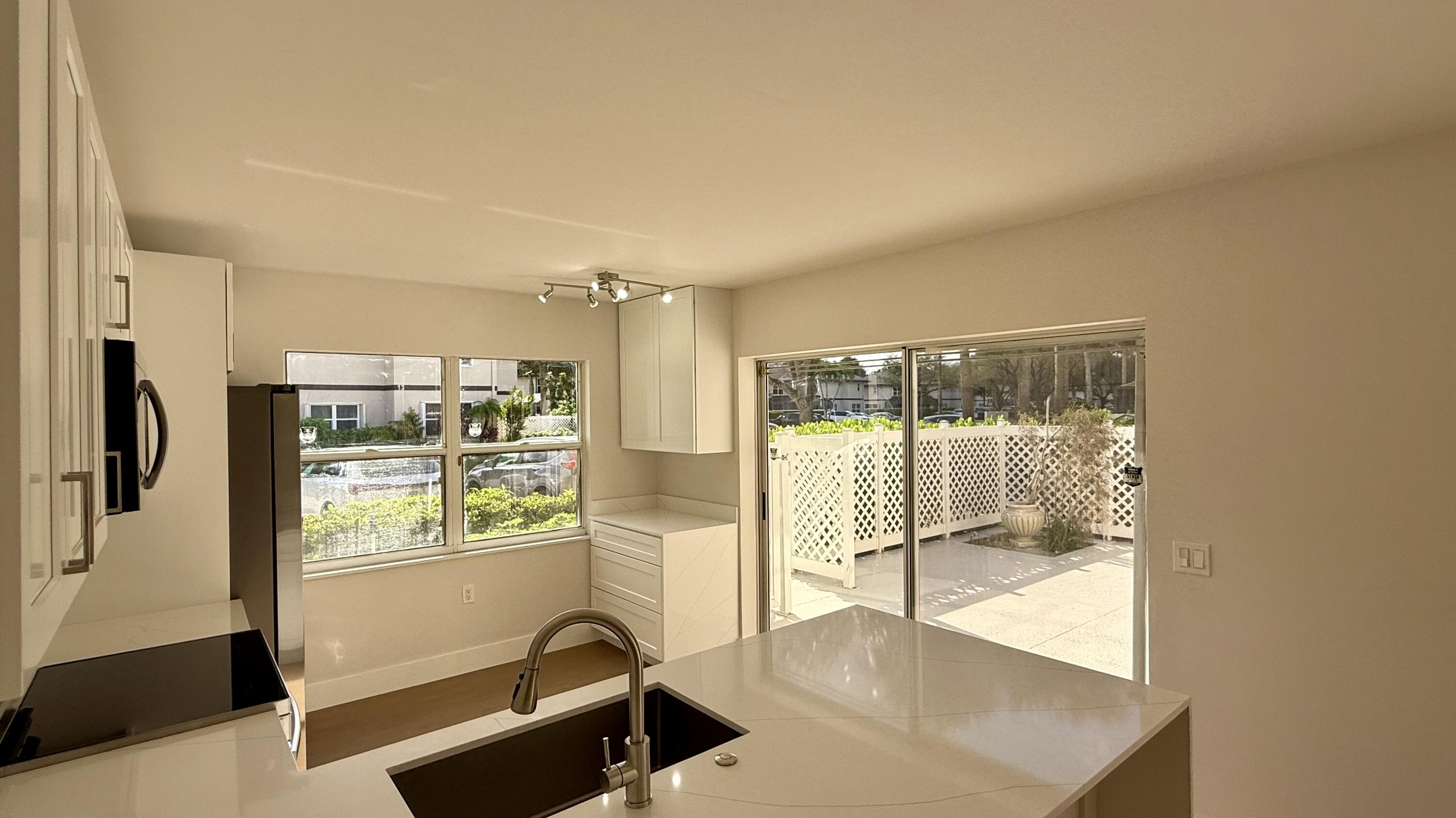 STAMFORD AT ROYAL PALM BEACH - Residential