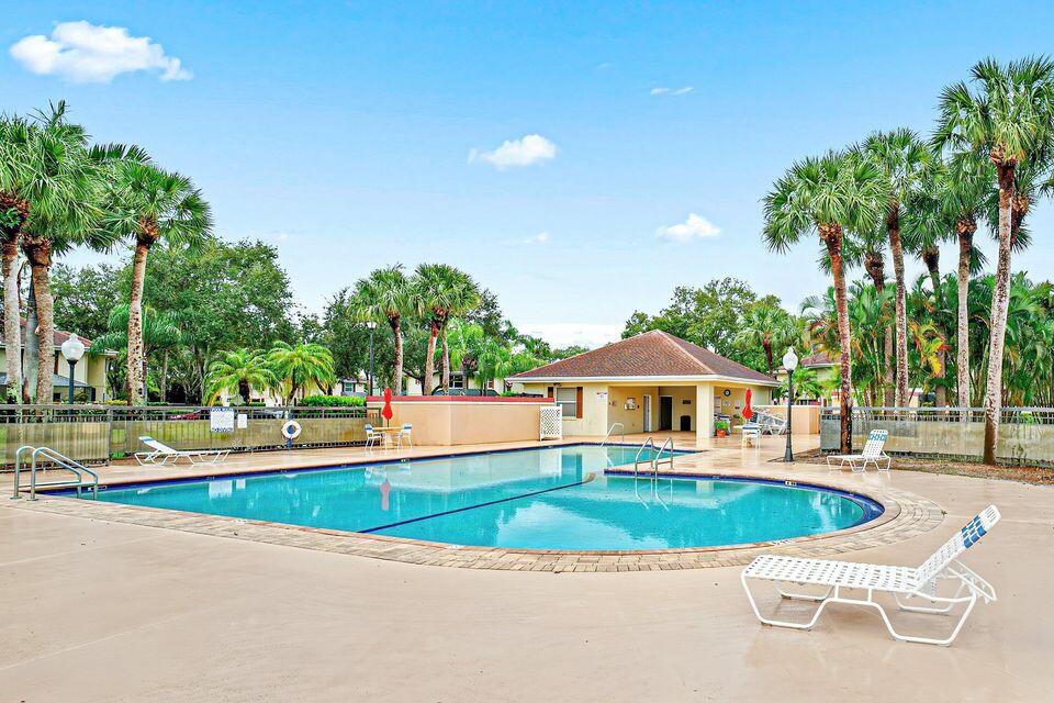 STAMFORD AT ROYAL PALM BEACH - Residential