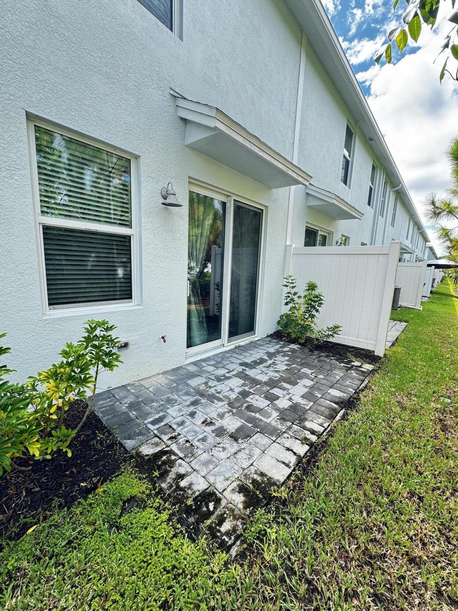 WILLOUGHBY TOWNHOMES PUD - Residential