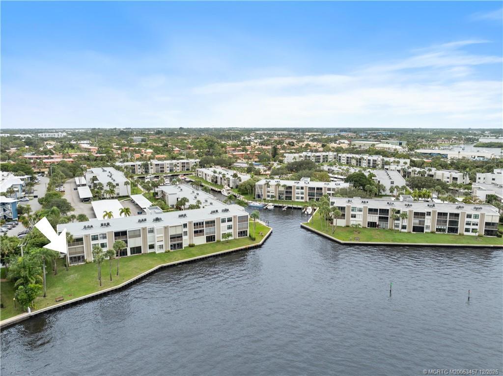 CIRCLE BAY YACHT CLUB CONDO - Residential