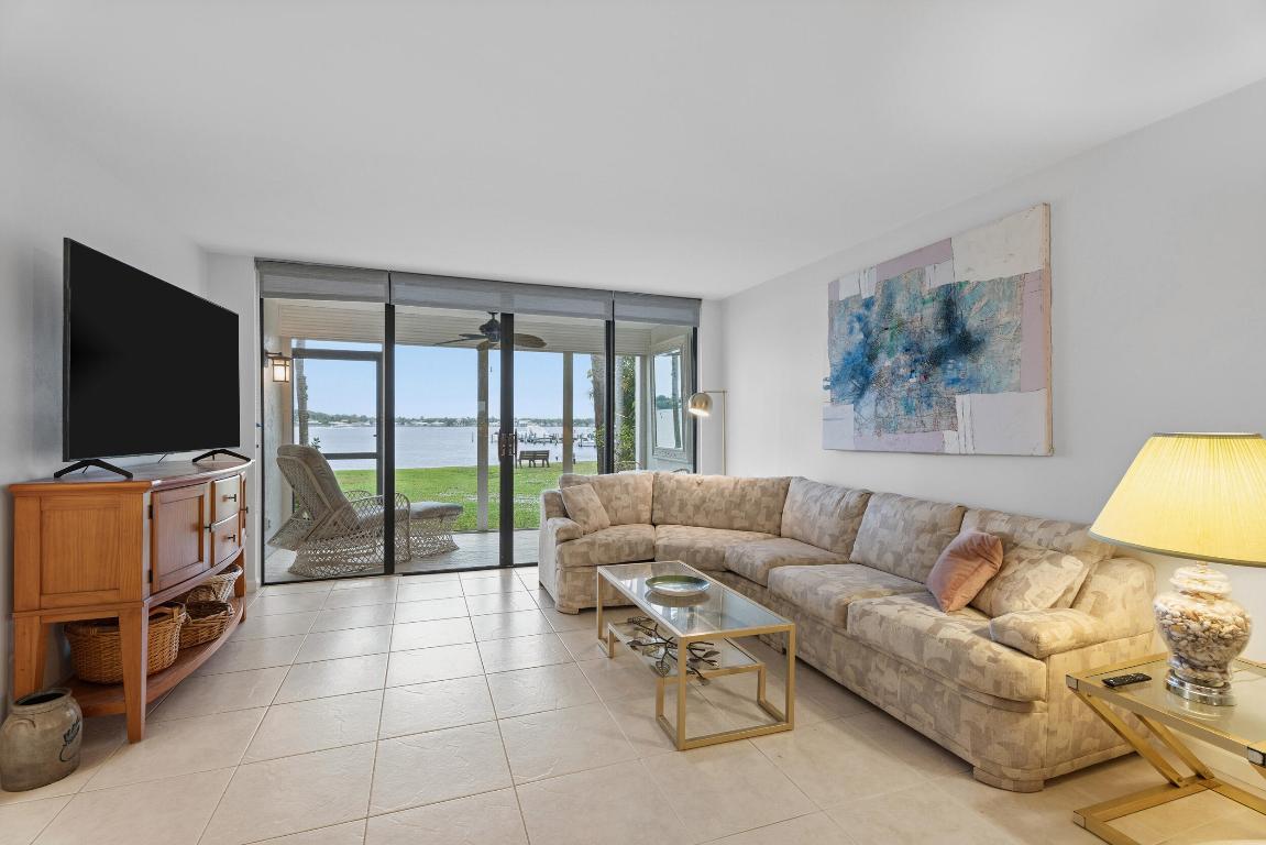 CIRCLE BAY YACHT CLUB CONDO - Residential
