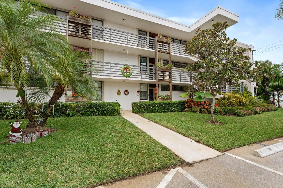 CIRCLE BAY YACHT CLUB CONDO - Residential