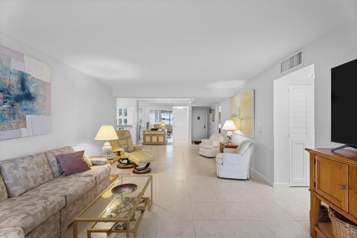 CIRCLE BAY YACHT CLUB CONDO - Residential