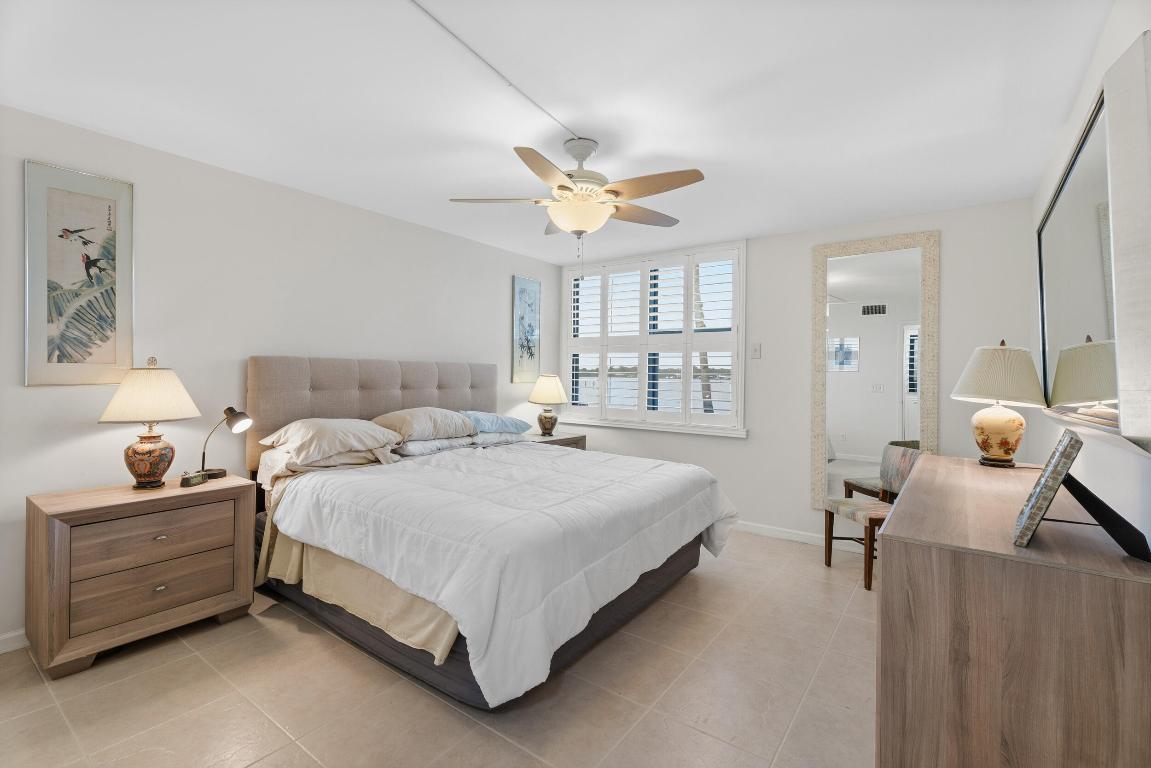 CIRCLE BAY YACHT CLUB CONDO - Residential