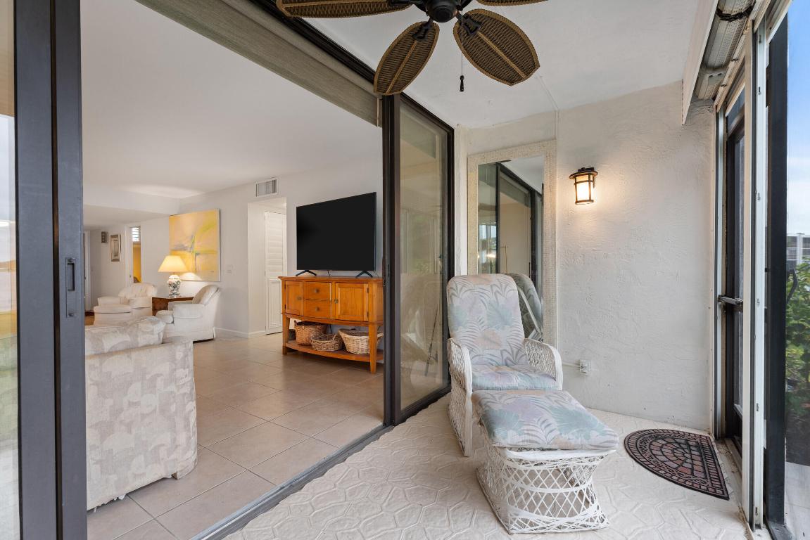 CIRCLE BAY YACHT CLUB CONDO - Residential