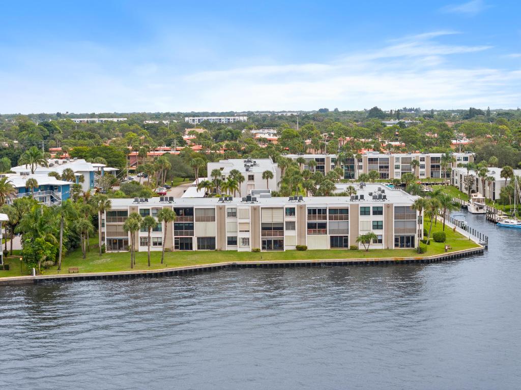 CIRCLE BAY YACHT CLUB CONDO - Residential