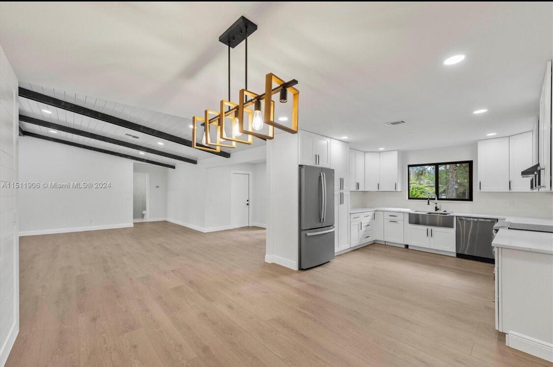 15763 Alexander Run