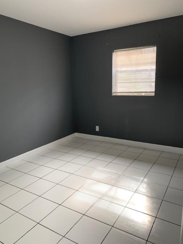 Lauderdale Manors - Residential Lease