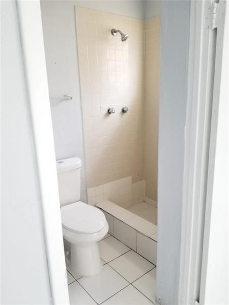 Lauderdale Manors - Residential Lease