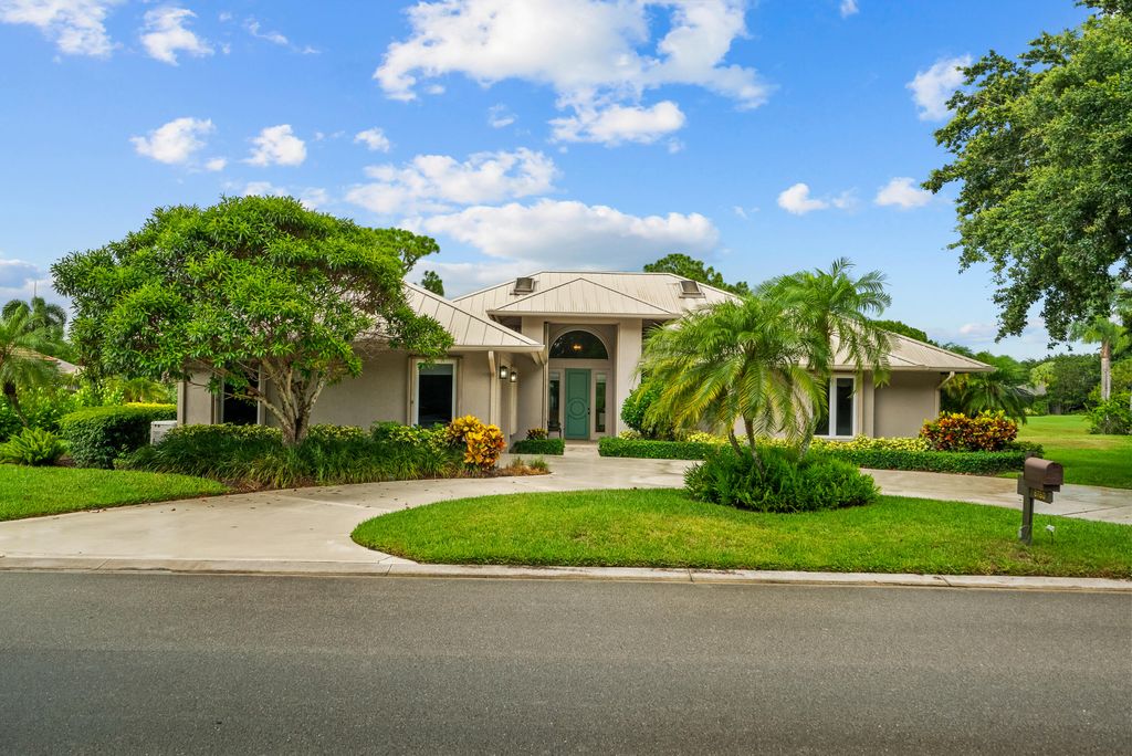 Photo of 6780 SE Winged Foot Drive, Stuart, FL 34997 (MLS # R10996591)