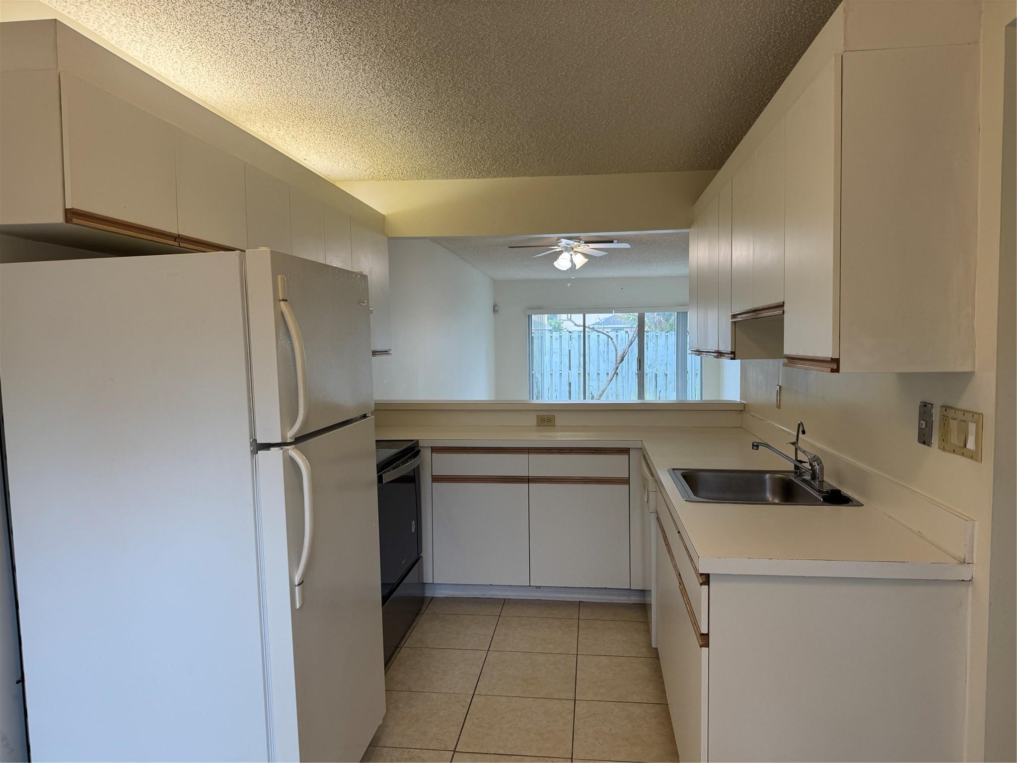 CRYSTAL VIEW - Residential