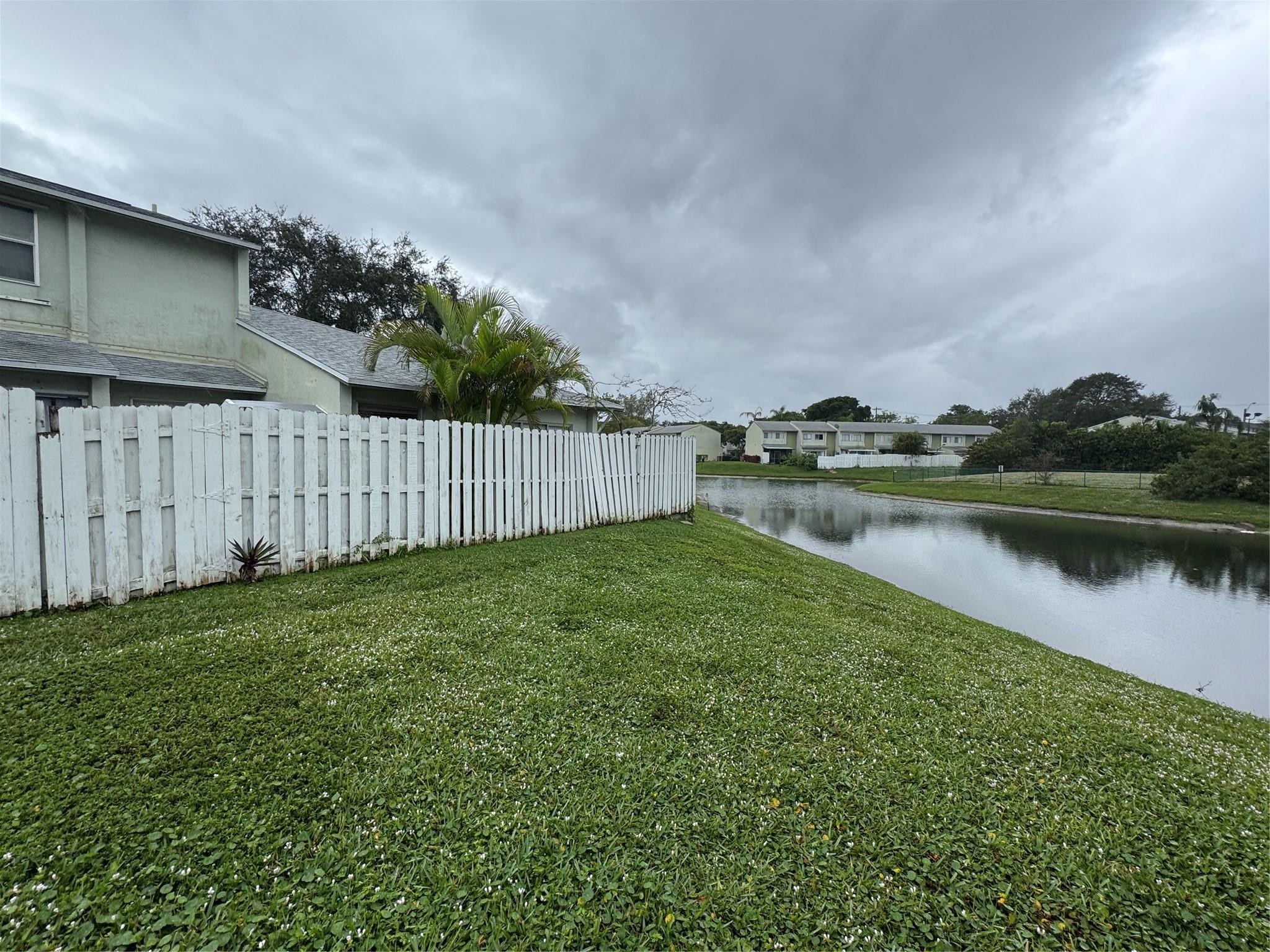 CRYSTAL VIEW - Residential