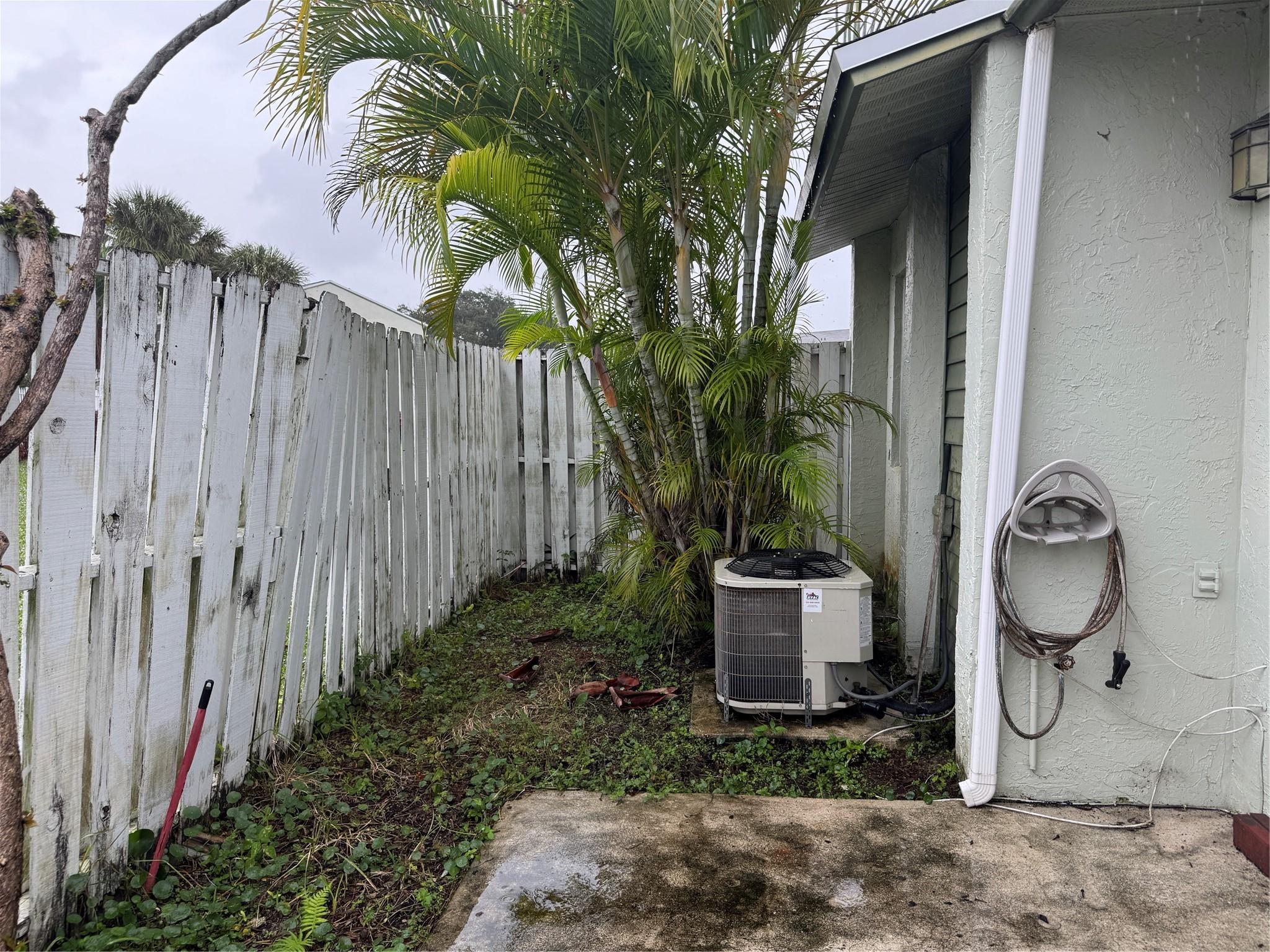 CRYSTAL VIEW - Residential