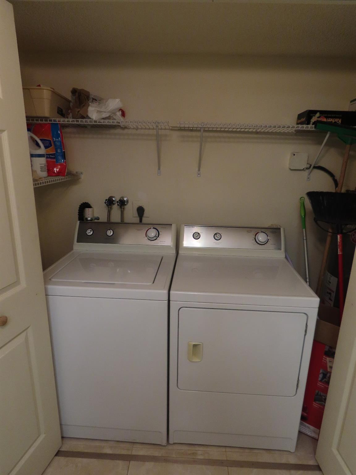 VILLAGES OF ORIOLE ABBEY CONDO - Residential Lease