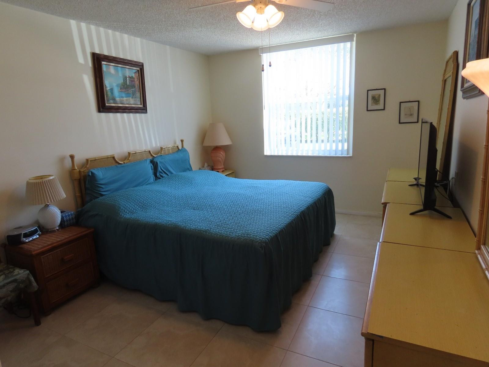 VILLAGES OF ORIOLE ABBEY CONDO - Residential Lease
