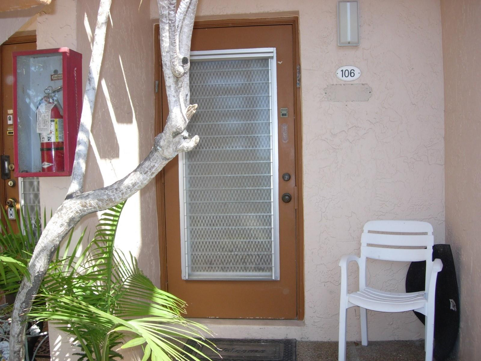 VILLAGES OF ORIOLE ABBEY CONDO - Residential Lease