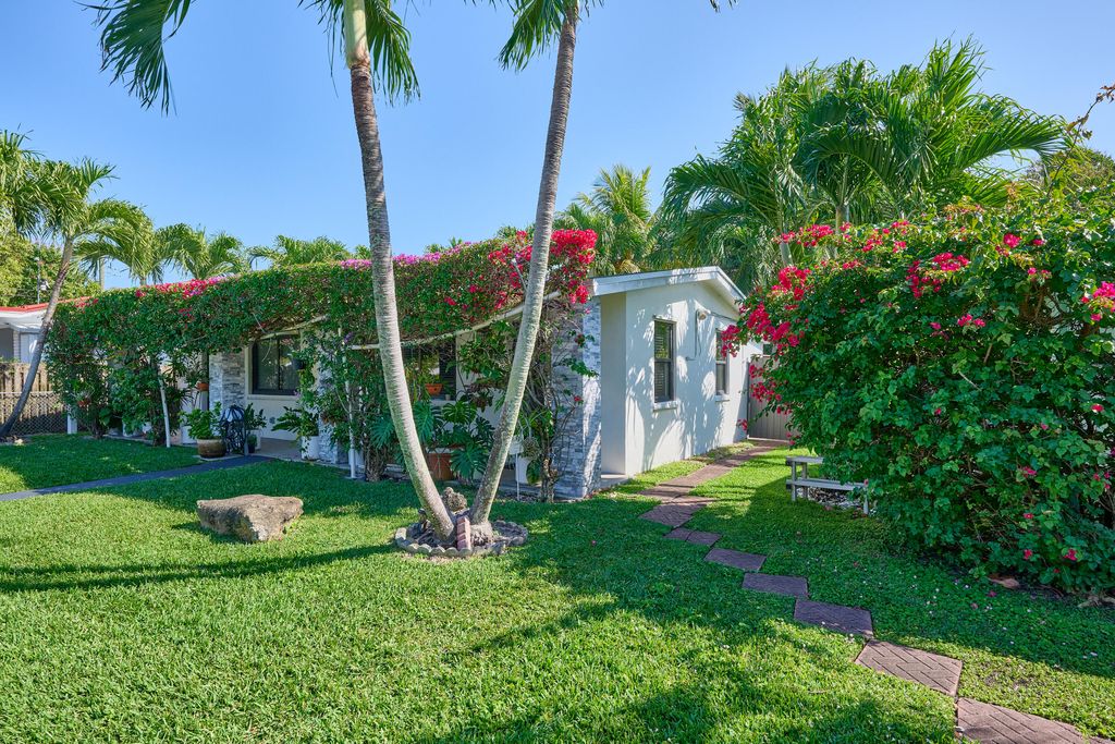 Photo of 612 W Drew Street, Lantana, FL 33462 (MLS # R11070429)