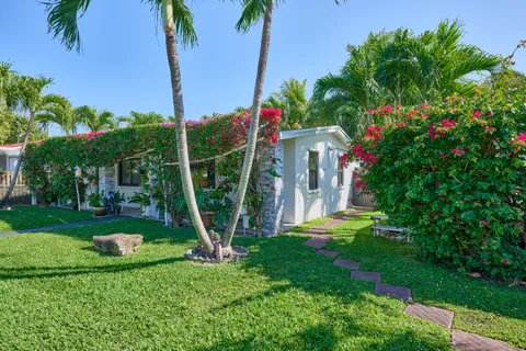 612 W Drew Street, Lantana, FL MLS: R11070429