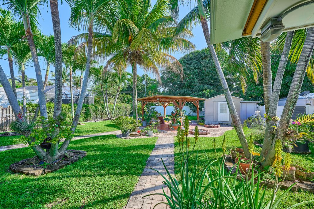 Photo of 612 W Drew Street, Lantana, FL 33462 (MLS # R11070429)