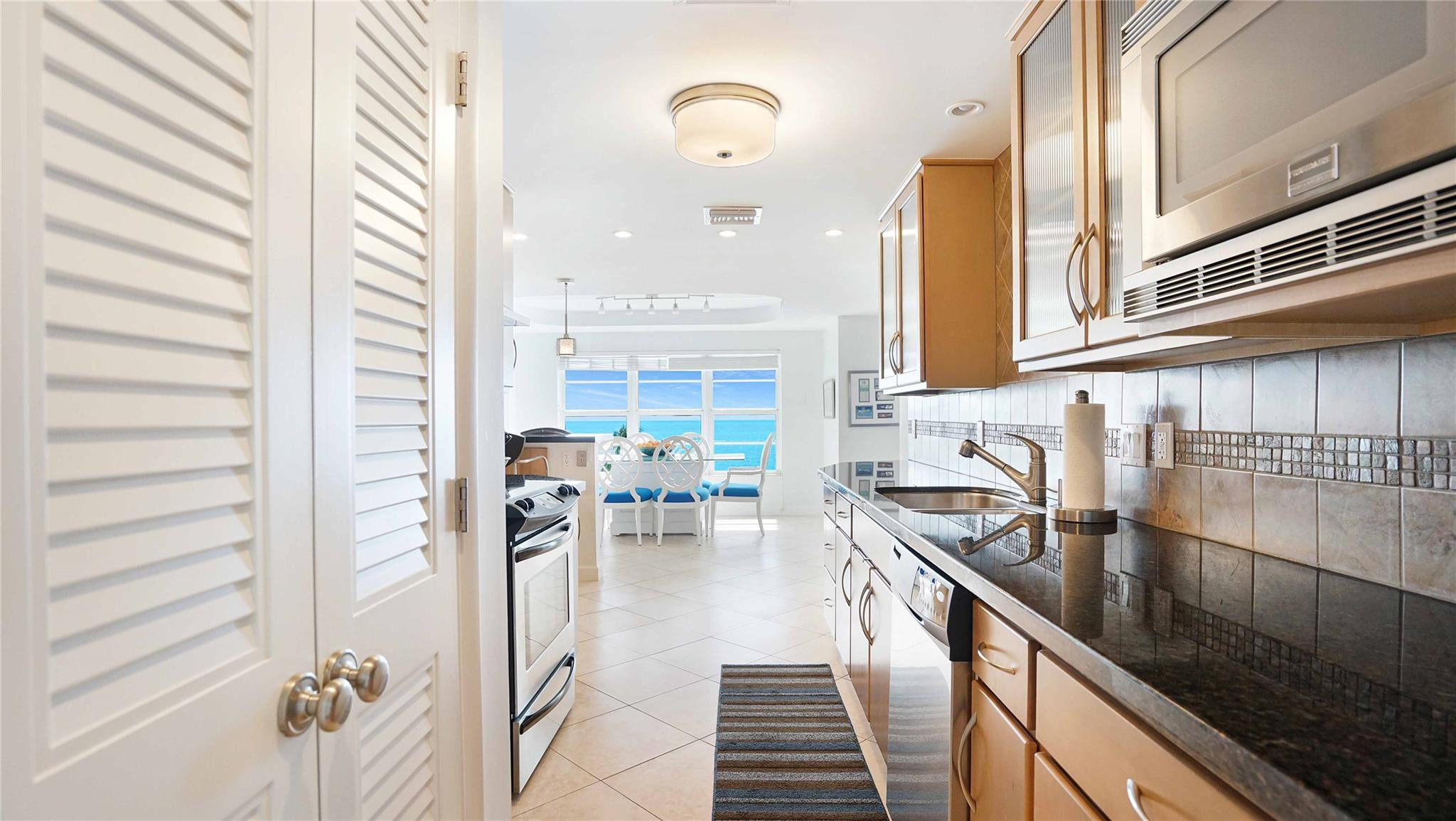 PLAYA DEL MAR - Residential Lease