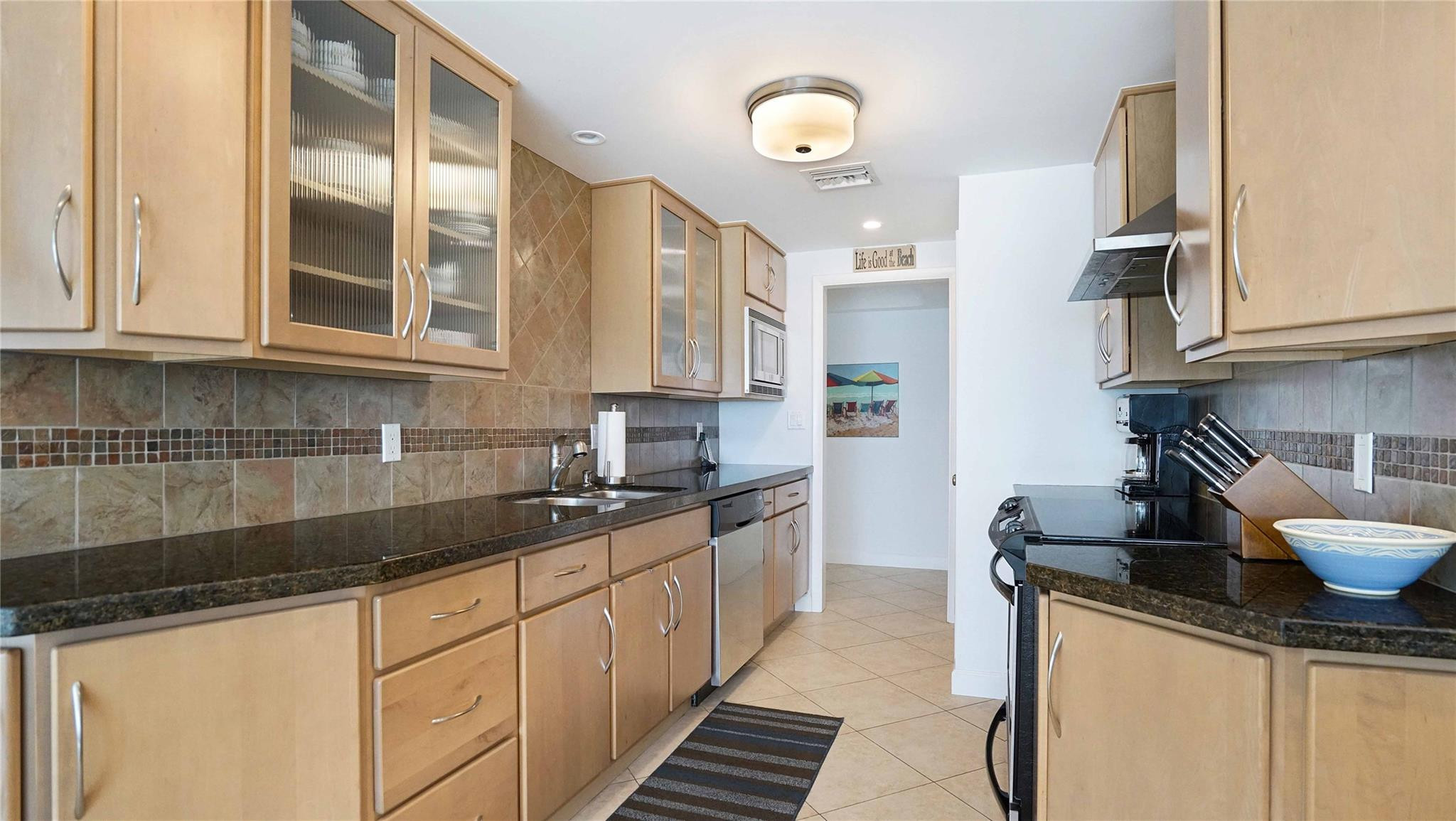 PLAYA DEL MAR - Residential Lease