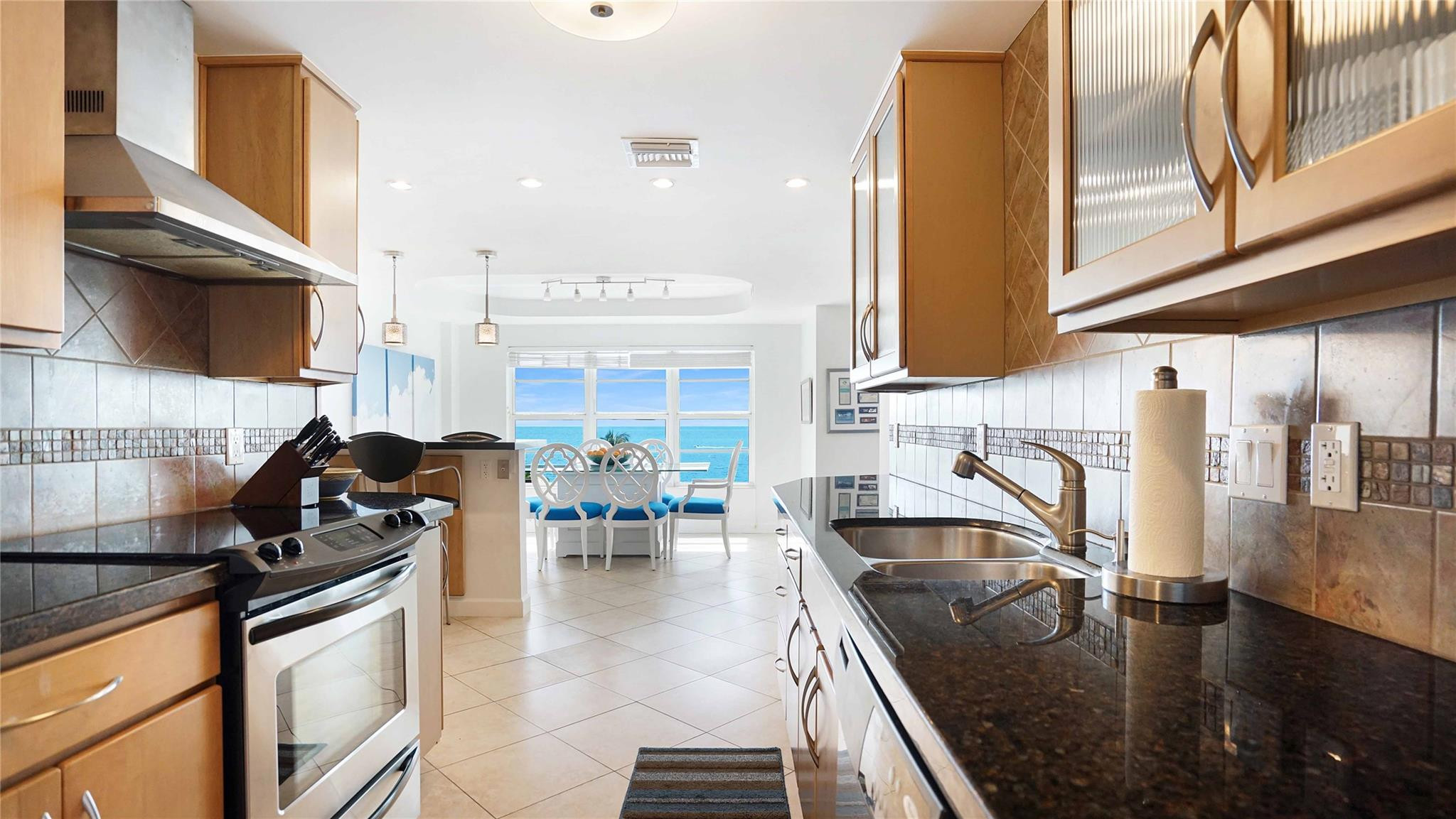 PLAYA DEL MAR - Residential Lease