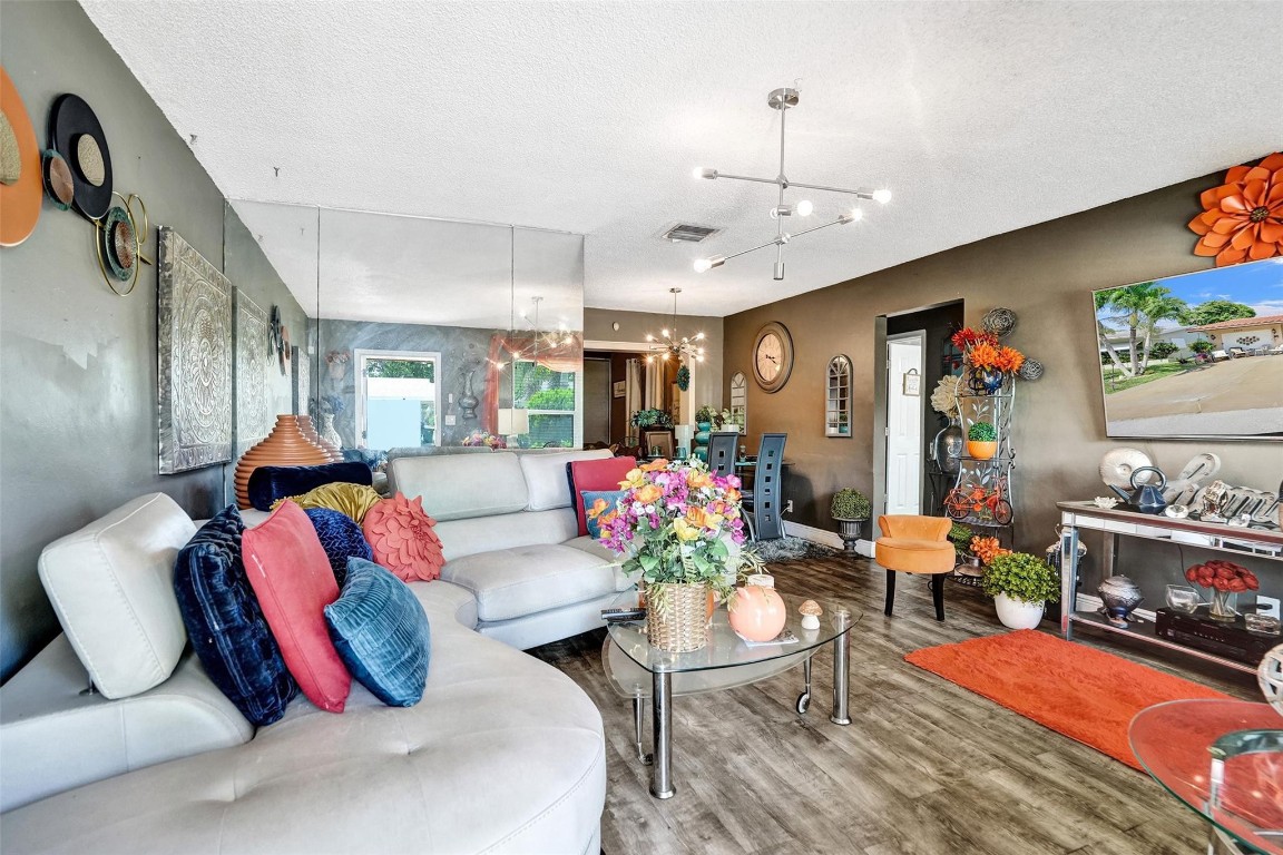 MAINLANDS OF TAMARAC LAKE - Residential