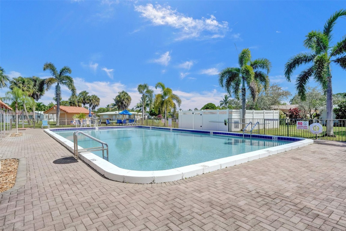 MAINLANDS OF TAMARAC LAKE - Residential