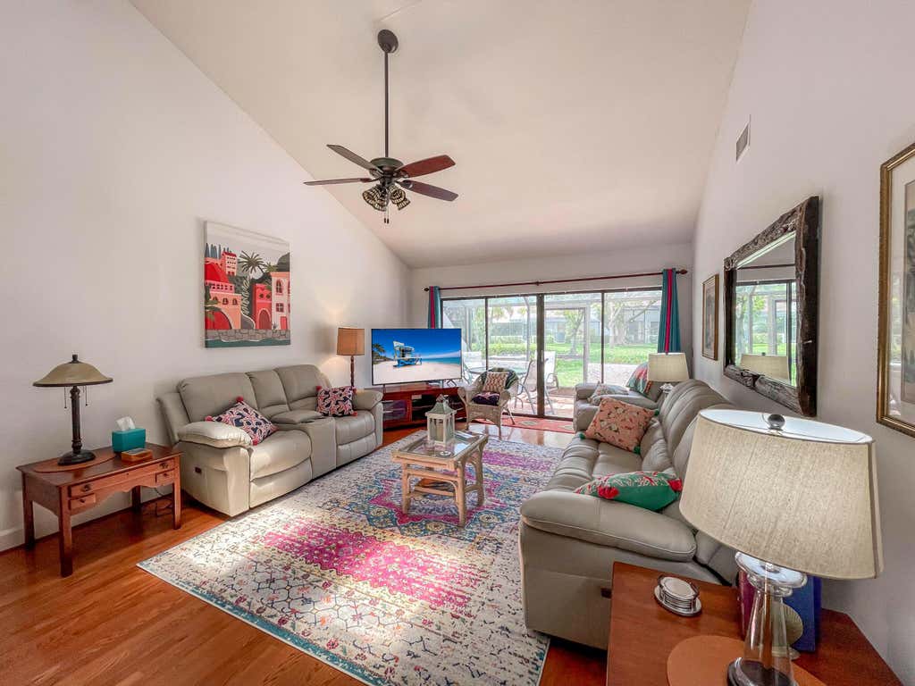 Photo of 56 Edinburgh Drive, Palm Beach Gardens, FL 33418 (MLS # B26044789)