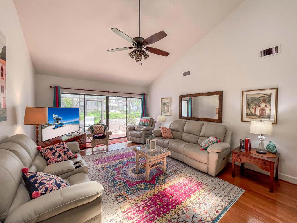 Photo of 56 Edinburgh Drive, Palm Beach Gardens, FL 33418 (MLS # B26044789)